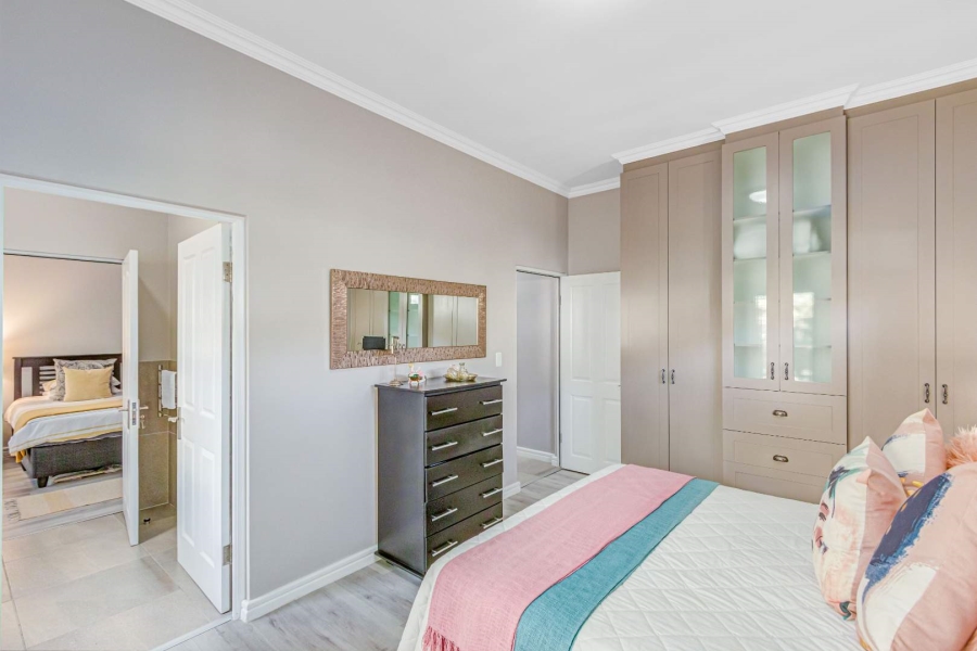 3 Bedroom Property for Sale in Brenton On Lake Western Cape